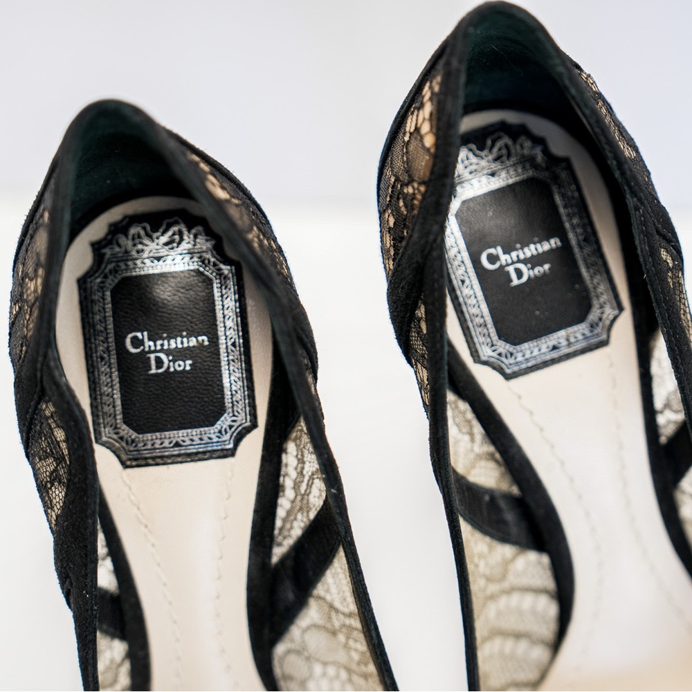 CHRISTIAN DIOR Lace & Suede Pump - Picture 3 of 10
